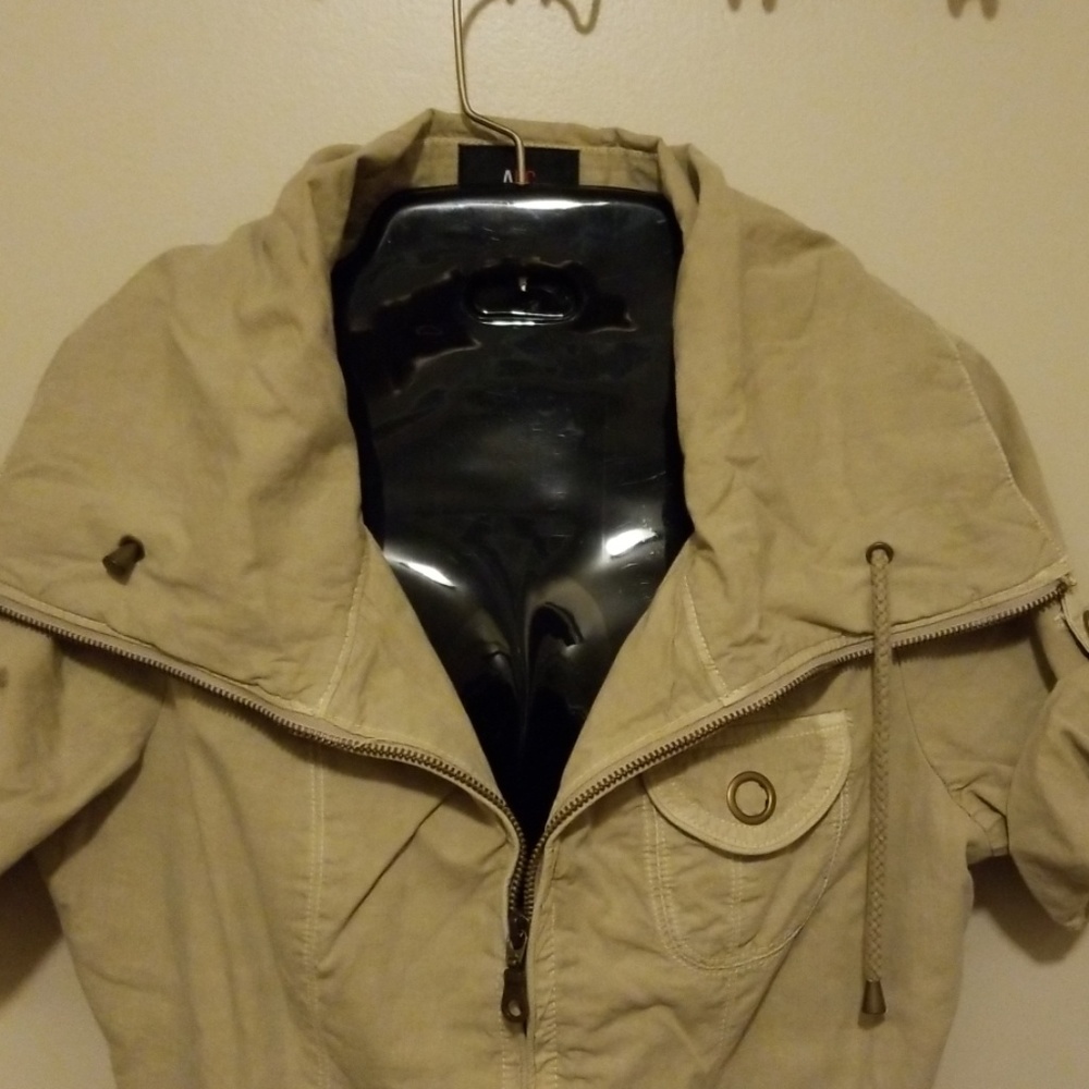 Jacket - Picture 4 of 5